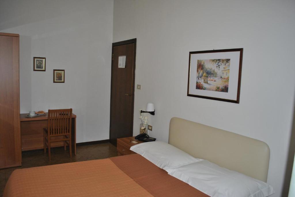 Albergo "Da Mario" Пьяноро Номер фото